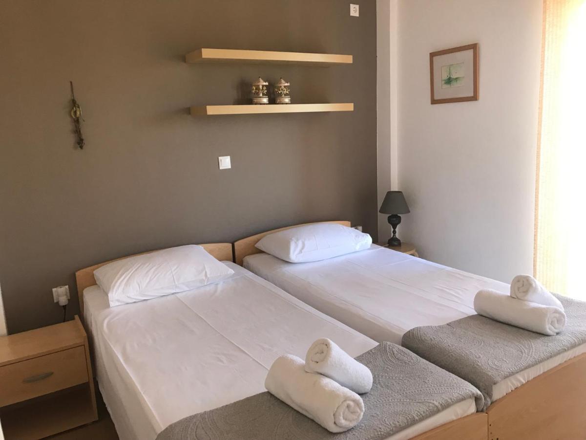 Niso Villas Yírion Buitenkant foto