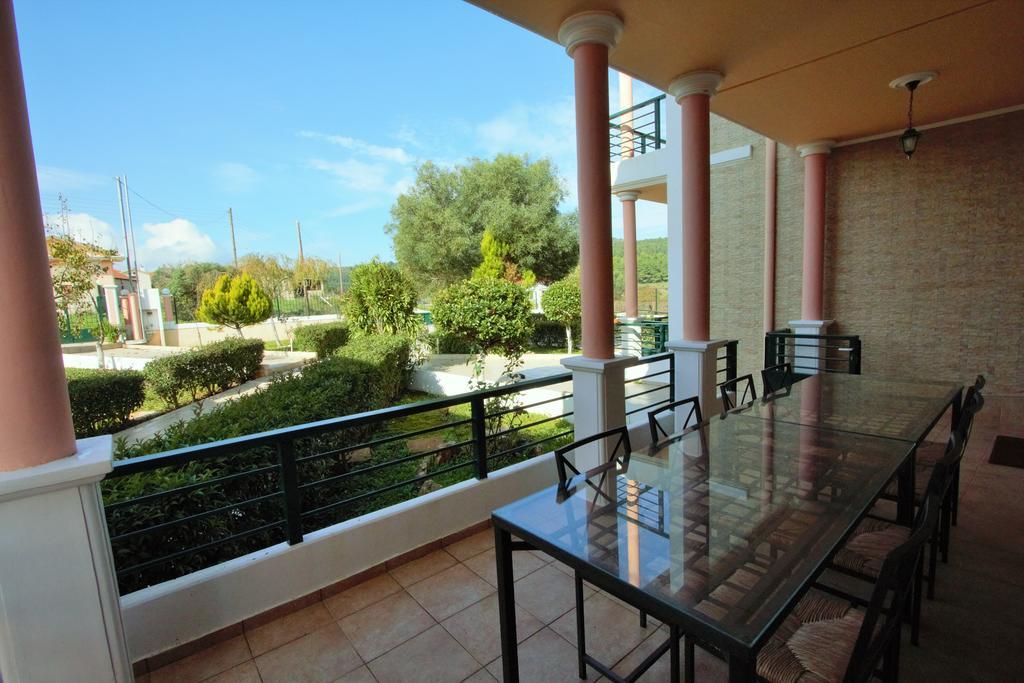 Niso Villas Yírion Buitenkant foto
