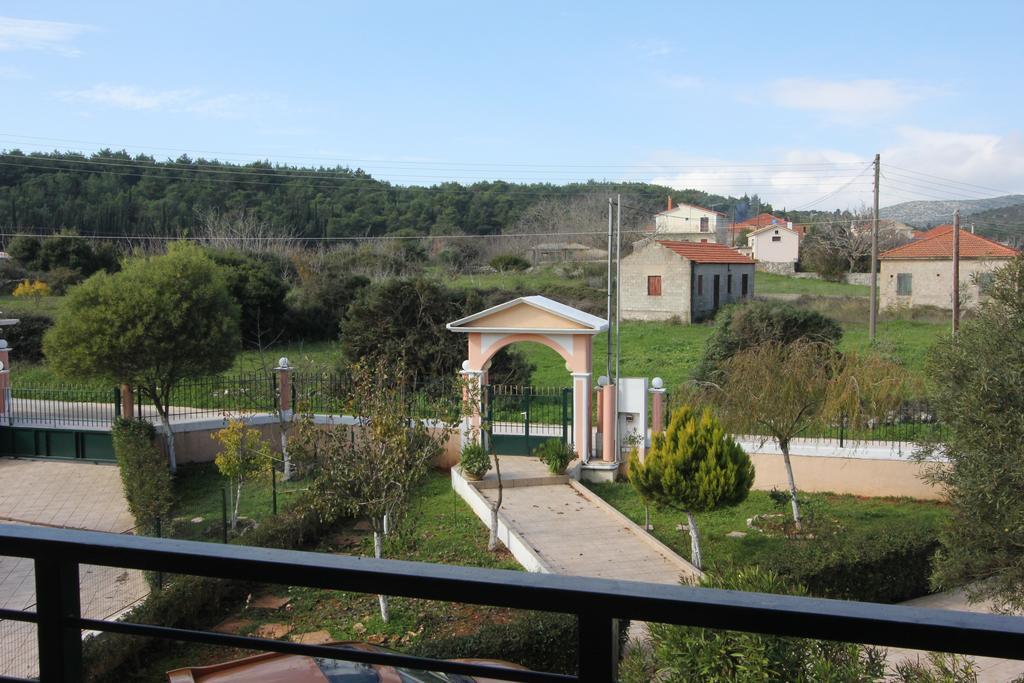 Niso Villas Yírion Buitenkant foto